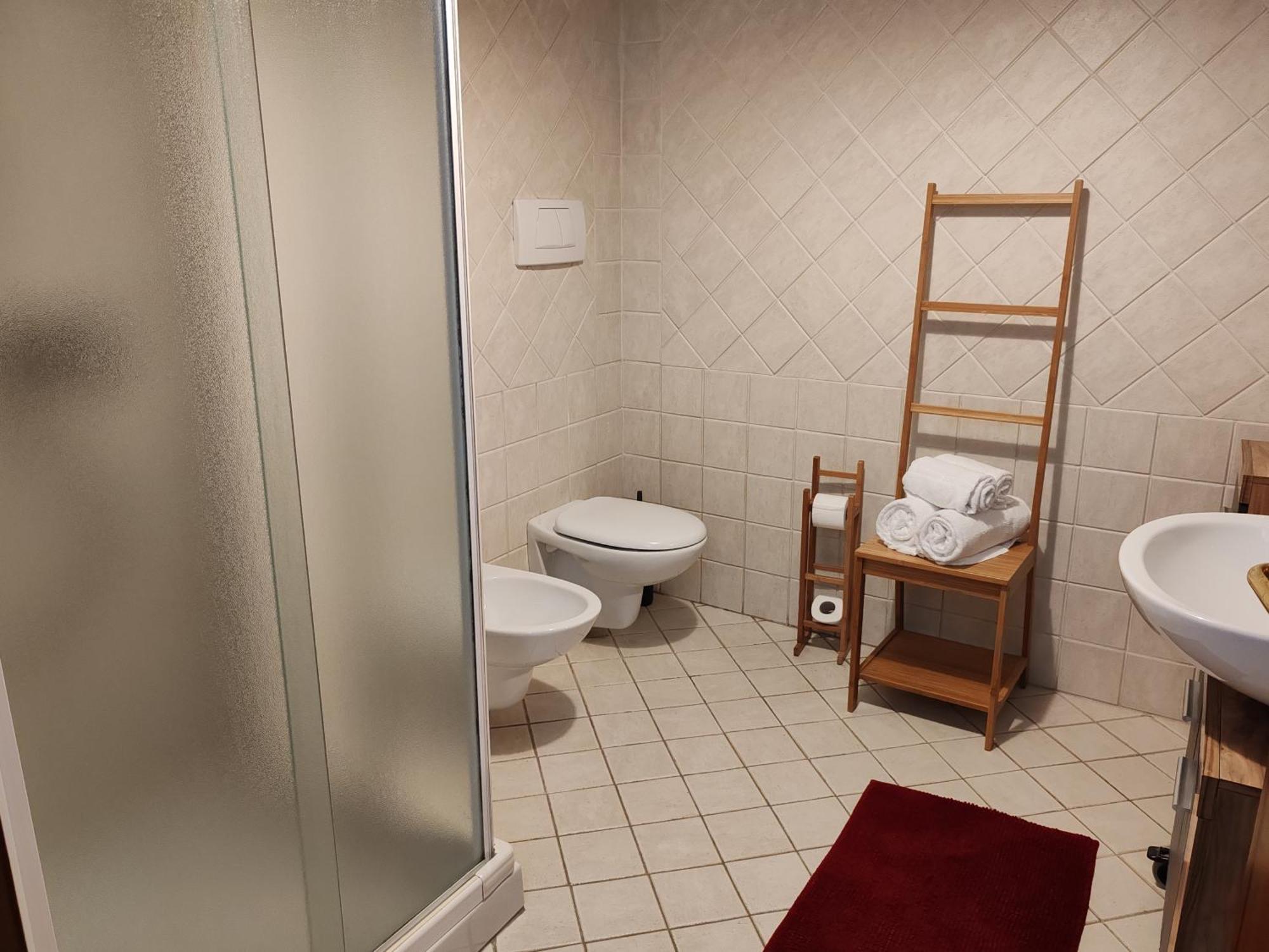 ヴァレッジョ・スル・ミンチョ Bb Ombretta Bed & Breakfast エクステリア 写真
